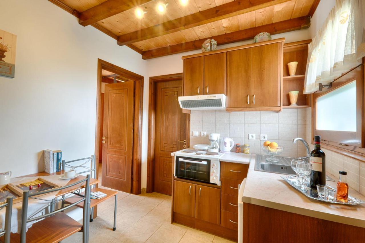 Appartamento Christinas Lofts Ágios Matthaíos Esterno foto