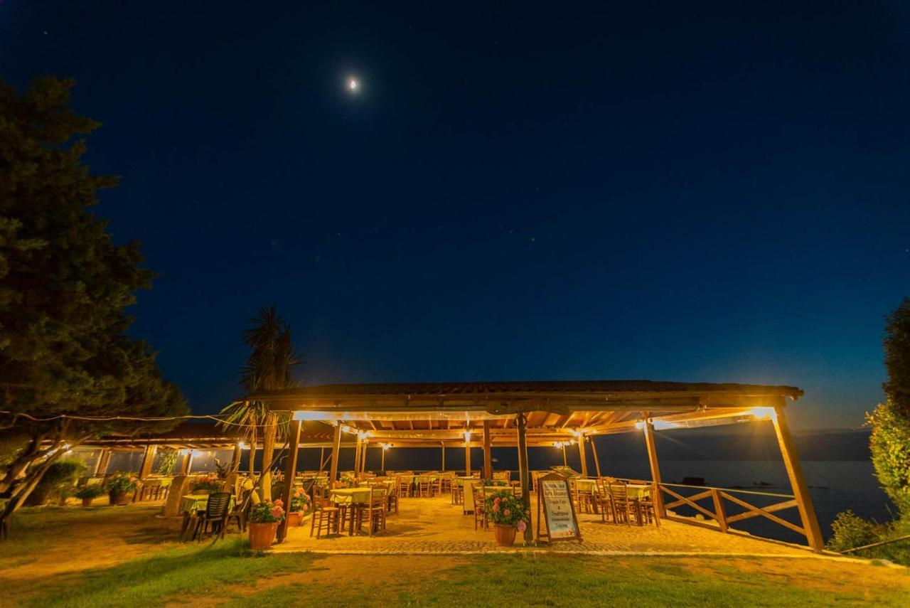 Appartamento Christinas Lofts Ágios Matthaíos Esterno foto