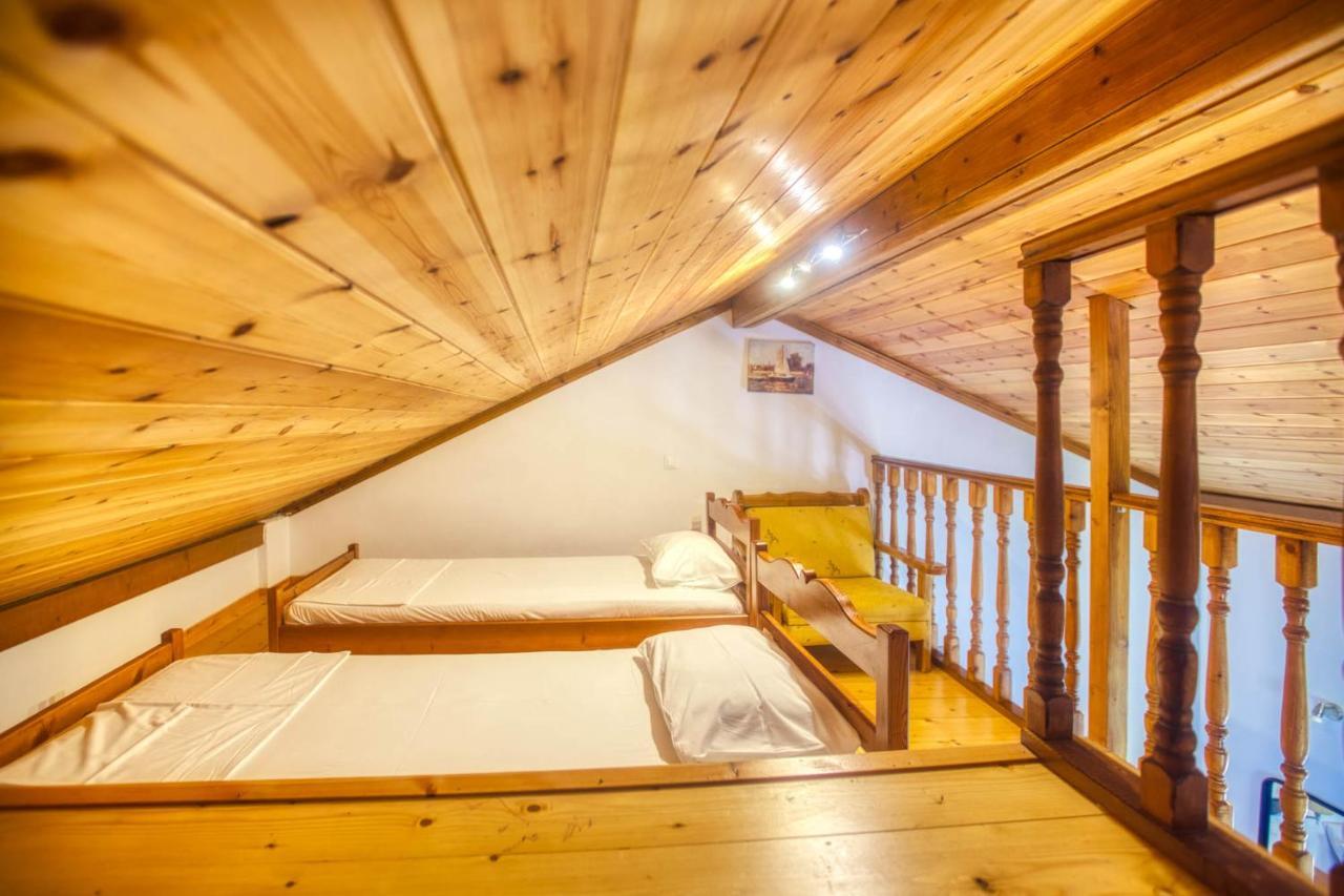 Appartamento Christinas Lofts Ágios Matthaíos Esterno foto